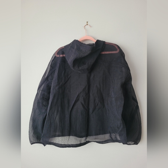 🆕️ Lululemon Translucent Hooded Jacket - Picture 3 of 4